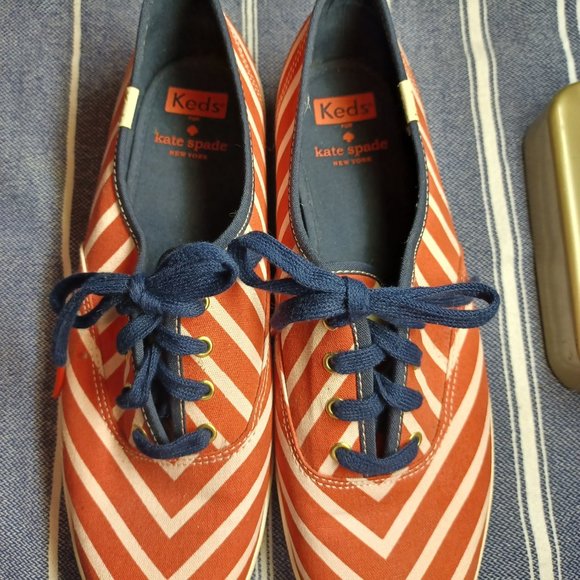 Kate Spade Keds Women's Canvas Shoes Size 8.5 Red White Striped - Picture 6 of 9